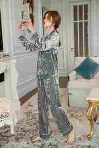 2020 nuovi arrivi pigiama invernale in velluto dorato set plus size indumenti <span class=keywords><strong>da</strong></span> <span class=keywords><strong>notte</strong></span> caldi <span class=keywords><strong>da</strong></span> <span class=keywords><strong>donna</strong></span> - Product Image 3