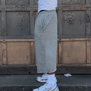 Shorts de survêtement amples 3/4 en coton respirant à taille élastique pour hommes, style streetwear, personnalisables, très demandés - Product Image 2