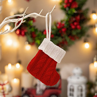 Mini chaussettes tricotées de Noël pouces tricot tricoté rayures décorations de vacances rustiques sacs Goodie pour les amis de la famille