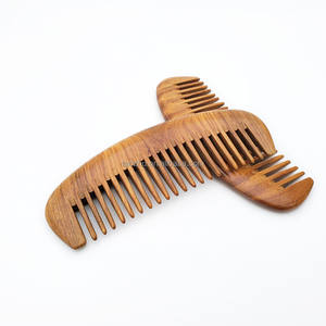 Peigne en bois de santal vert de première classe Peigne en bois précieux naturel à dents grossières - Product Image 2