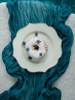 24 pièces de services de table en porcelaine fine avec bordure dorée pour hôtels et restaurants