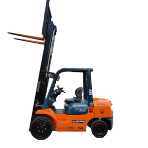 Montacargas Usado Toyota FD35 Komatsu TCM Diésel Eléctrico de 3.5 Toneladas de Peso Operativo con Opciones de Motor de 3.5 y 5 Toneladas - Product Image 1