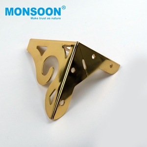 Pata de Mueble Metálica Monsoon, Forma Triangular, Diseño Tradicional, Resistente, para Mesa, Hogar u Oficina, Color Dorado - Product Image 2