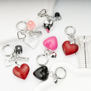 Porte-clés personnalisés en alliage de zinc en forme de cœur, impression par transfert thermique, logo personnalisé, porte-clés légers de haute qualité, cadeaux promotionnels - Product Image 1