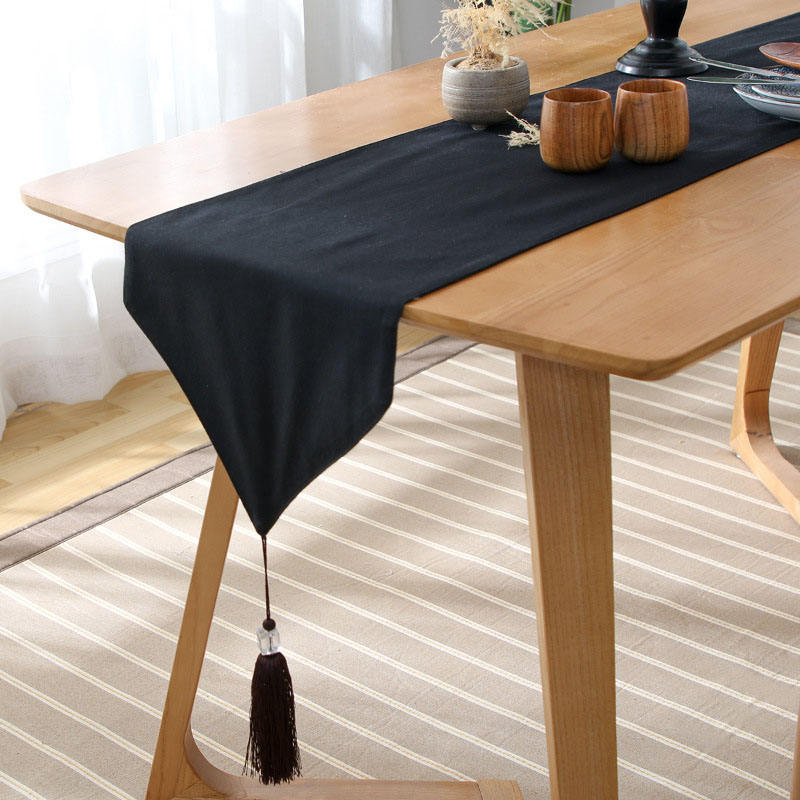 Chemin de table noir uni