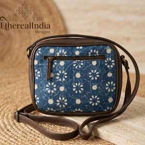 Bolso de Mano Unisex Étnico Boho Ecológico con Cierre de Cremallera y Estampado Floral Índigo Hecho a Mano - Product Image 5