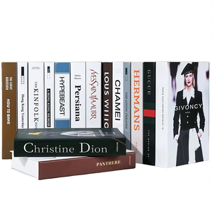 Livres décoratifs pour modèle de chambre, style moderne et luxueux, livres anglais factices pour décoration de chambre - Product Image 1