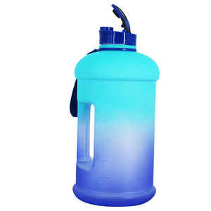 Bouteilles d'eau sportives en PETG sans BPA de 2,2 l, bouteille d'eau de gym à étiquette privée, bouteille d'eau motivante avec marqueur de temps - Product Image 5