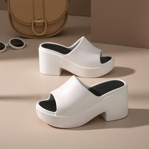 Sandales compensées noires personnalisées en EVA pour femmes, à bout ouvert, rehaussantes, vente en gros - Product Image 2