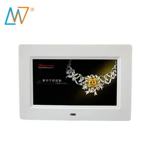 Ultra slim multifunctionele 7 inch lcd photoframe met video-ingang