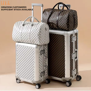 Nuova Valigia da Cabina Girevole da 20 Pollici Interamente in Alluminio con Trama a Griglia in Pelle e Asta di Traino di Stile - Product Image 4