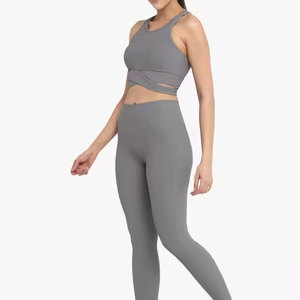 Ensembles de yoga pour femmes sur mesure avec logo, respirants, taille haute, grandes tailles, ajustables, quantité en gros, prix abordable - Product Image 3