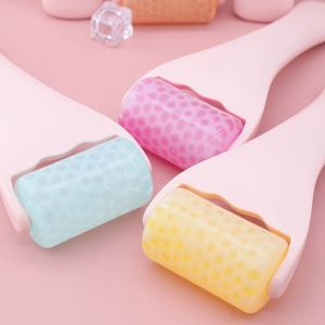 Rouleau de glace en gel PE pour le visage - Rouleau de glace facial pour massage rafraîchissant et soin de la peau - Product Image 3