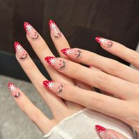 Ongles press-on tendance éclaircissants avec colle, faux ongles couvrants, design personnalisé disponible