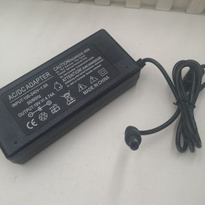 Adaptateur AC/DC 19V 4.74A 89.06W pour alimentation d'ordinateur portable noir fabriqué en Chine - Product Image 1