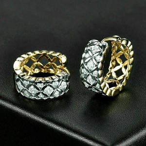 ต่างหูห่วงสองสี Lanvin E4266 ชุบทอง 18K ประดับเพชรซิร์คอนทรงเรขาคณิต ดีไซน์ทันสมัย เหมาะสำหรับงานปาร์ตี้สำหรับผู้หญิง - Product Image 3