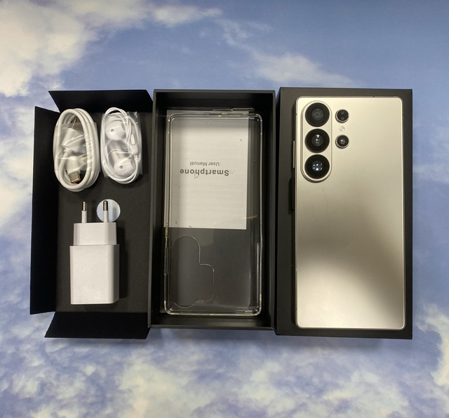 High Configuration S26 Ultra 22GB+2TB Big Screen 7.3Inch New Arrived Smart Mobile Cell Phone S-Pen Cheap Android 15 Mobile Phone