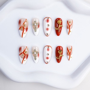 Nouveau design, faux ongles courts en acrylique style français, motif croix et rose, peints à la main, 10 pièces, à presser, pour filles, faits à la main, vente en gros - Product Image 3