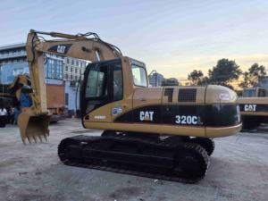 Excavatrice Caterpillar 320CL d'occasion, modèle 2016 d'origine japonaise, poids opérationnel de 21760 kg avec composant moteur essentiel - Product Image 4