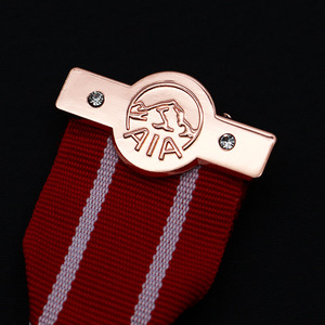 Medalla de aleación de zinc personalizada con grabado y relieve para uso conmemorativo - Product Image 3