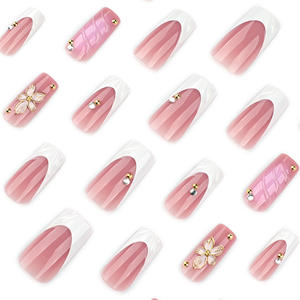 LEFAN <span class=keywords><strong>Faux</strong></span> <span class=keywords><strong>Ongles</strong></span> de Luxe 3D à Fleurs Dorées, Carrés Moyens, French Manucure, Réutilisables, Blancs, avec Breloques, 24 pièces - Product Image 3