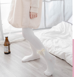 Leggings per Bambini Stile Coreano OEM, <span class=keywords><strong>Calze</strong></span> <span class=keywords><strong>a</strong></span> <span class=keywords><strong>Righe</strong></span> Verticali Traspiranti in Cotone Ecologico, Collant per Ragazze con Fiocco Spessore Standard - Product Image 2