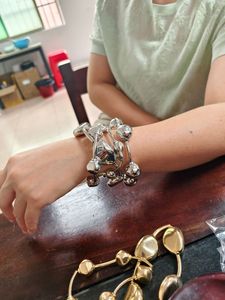 Bracciale Punk alla Moda 2026 con Grandi Sfere CCB, Bracciale Dorato Super Grande con Bolle per Donne - Product Image 5