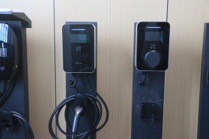 Nouvelle borne de recharge murale Putainen 7-22kW pour véhicules électriques, Type 2 DY IP65, application Tuya, RFID, courant réglable, norme GB - Product Image 2