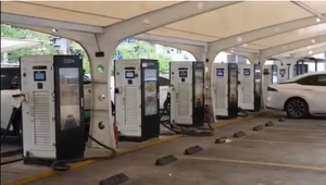 60kw-360kw Trạm Sạc sàn đứng xe điện sạc nhanh với súng đôi với quảng cáo ADV màn hình - Product Image 3