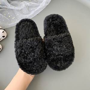 Nouvelles pantoufles en PVC pour enfants, pantoufles en peluche, pantoufles d'intérieur, pantoufles d'hiver, pantoufles pour enfants de haute qualité - Product Image 4