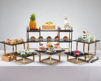 Support à Dessert Carré en Acier Inoxydable Étagère de Présentation Moderne Base Antidérapante Robuste pour Gâteaux Pâtisseries Fruits Collations Buffet