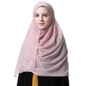 ผ้าพันคอและที่คาดผมผ้าชีฟองสีทึบของผู้หญิงมุสลิมใหม่