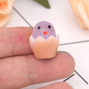 Nuevos Accesorios de Resina con Diseño de Huevos de Cáscara Rota que Brillan en la Noche, Modelo de Micropaisaje Creativo DIY, Lindos Juguetes de Dibujos Animados que Brillan en la Oscuridad - Product Image 3