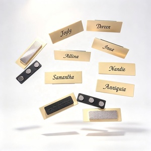 Placa de Identificación Magnética Intercambiable Personalizada con Acabado Dorado, Etiqueta Reutilizable para Personal de Oficina Corporativa - Product Image 5