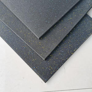 Alfombra de Gimnasio, Baldosas de Caucho Compuesto para Pisos Deportivos - Product Image 5