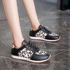 Chaussures de sport pour femmes 2025 – Nouveauté, grande taille, style européen et américain, semelles épaisses, couleurs assorties, baskets décontractées basses - Product Image 5