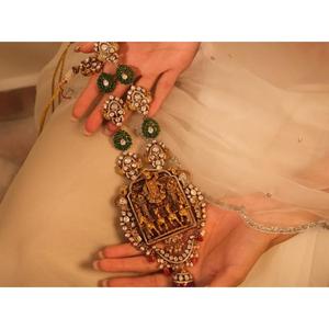 Conjunto de Joyería de Latón de Primera Calidad con Incrustaciones de Perlas, Lakshmi Kundan Chapado en Oro con Aretes para Bodas, para Mujer - Product Image 5