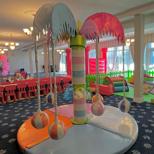 Manège électrique <span class=keywords><strong>blanc</strong></span> en forme de palmier cocotier, équipement de <span class=keywords><strong>jeu</strong></span> doux pour aire de jeux intérieure pour enfants - Product Image 5