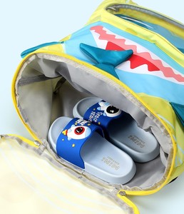Bolsa de Natación Impermeable para Niños, de Gran Capacidad, con Separación para Ropa Seca y Mojada, con Cordón, Diseño de Tiburón - Product Image 5