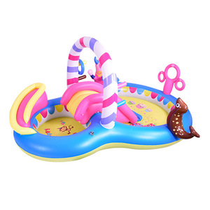 Piscina inflable de agua con tobogán y rociador para niños, juguete de PVC para interiores - Product Image 1