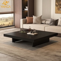 Table basse de designer italien moderne haut de gamme, style minimaliste contemporain, en bois de noyer massif, durable pour le salon, usage domestique