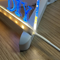 Panneau d'affichage à LED Chargement d'éclairage DIY Factory-Made Acrylic Writing Board for Night Market Advertising Buildings Company Shops