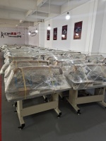 Machine à coudre automatique industrielle pour motifs de rembourrage de sacs à dos