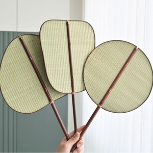 Abanico de cattail tejido a mano, abanico refrescante de verano, abanico de bambú tejido con paja natural, abanico de hoja de plátano, estilo antiguo Hanfu - Product Image 1