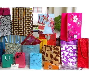 India fabrica bolsas de regalo de papel de lujo para bodas con logotipo personalizado impreso y asa. - Product Image 6