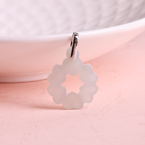 Pendentif couronne de fleurs en jade blanc naturel, pendentif en argent sterling 925, pendentif en jadéite, bijoux porte-bonheur en jade, cadeau pour femmes - Product Image 3