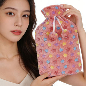 <span class=keywords><strong>Bouillotte</strong></span> 2L avec housse en peluche douce et luxueuse <span class=keywords><strong>pour</strong></span> <span class=keywords><strong>lit</strong></span>, nuit confortable, soulagement de la douleur, sac à eau chaude <span class=keywords><strong>pour</strong></span> <span class=keywords><strong>le</strong></span> ventre - Product Image 1