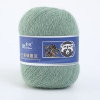 Direkt vom Hersteller Mitteldickes Langhaariges Nerzgarn Reines Seidengarn mit Gefärbtem Muster zum Handstricken für den Grenzüberschreitenden Export