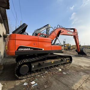 Excavadora de cadenas Doosan DX225LCA usada, original coreana, de 22 toneladas, con motor, bomba y transmisión Isuzu, modelo 2024 - Product Image 1