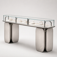 Vitrine de présentation de bijoux sur mesure, meuble de présentation de bijoux, vitrine en verre, taille personnalisée, finition dorée pour la vente au détail de luxe